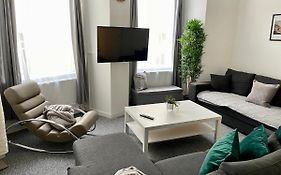 Brunswick Square Apartments & Spa